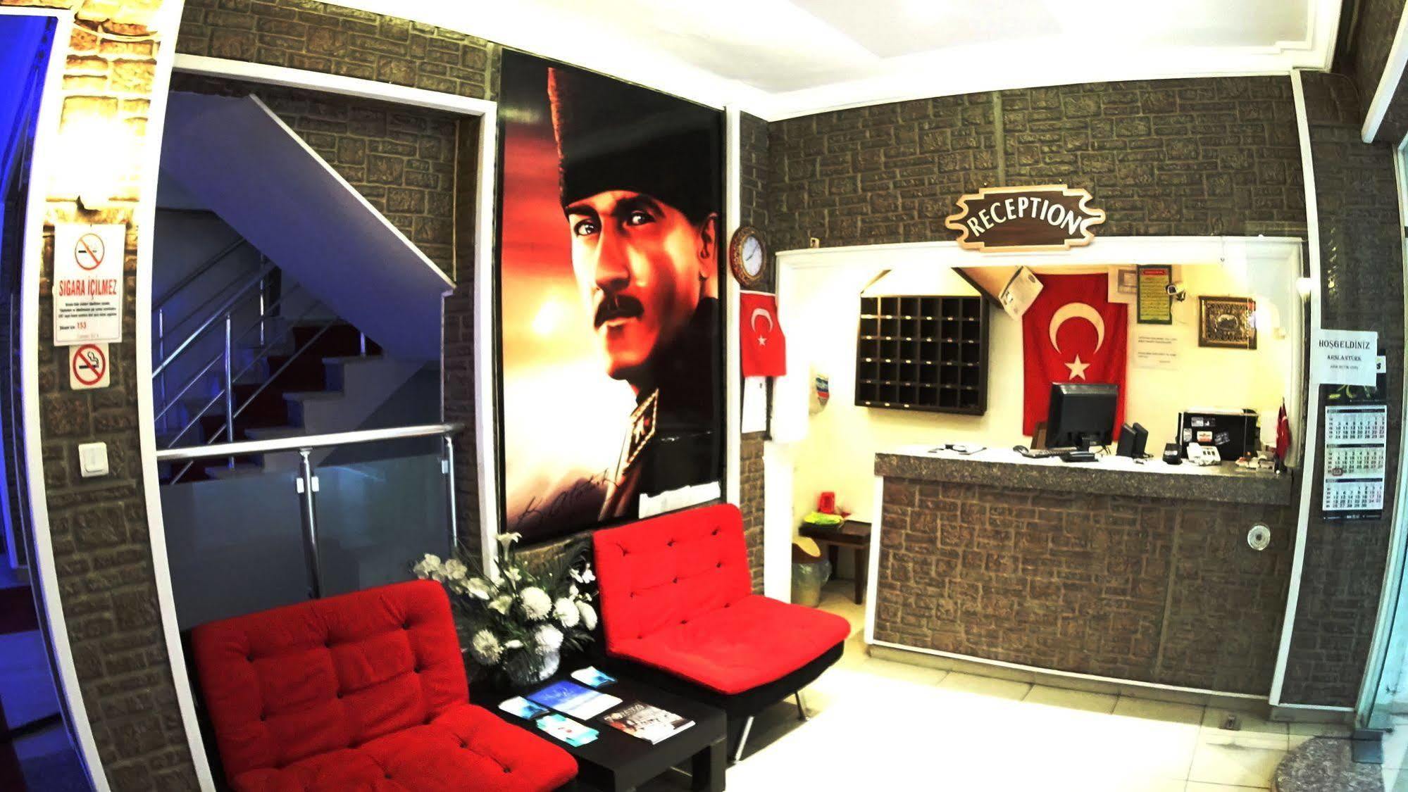 Ada Butik Hotel คูซาดาซี ภายนอก รูปภาพ