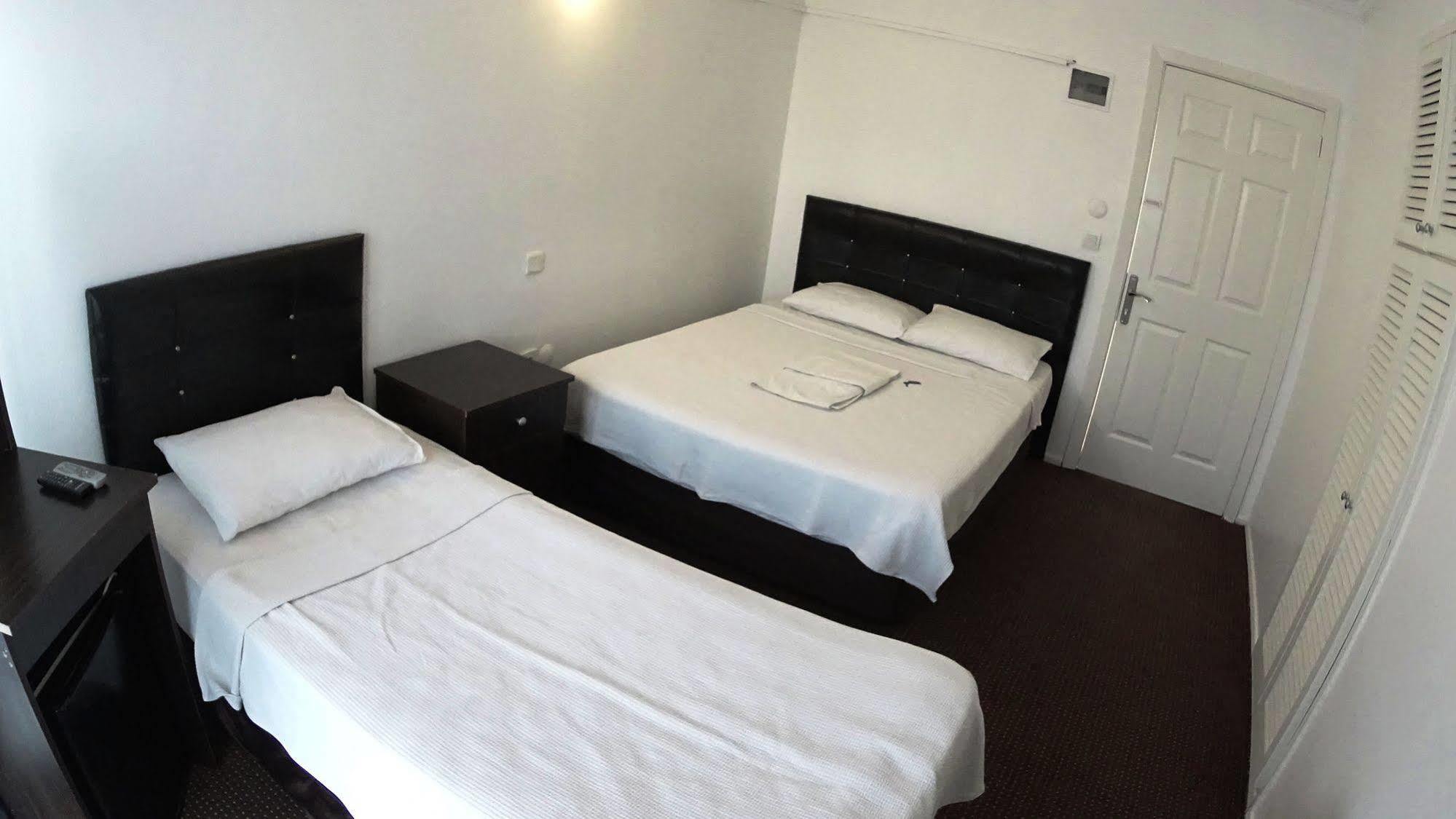 Ada Butik Hotel คูซาดาซี ภายนอก รูปภาพ