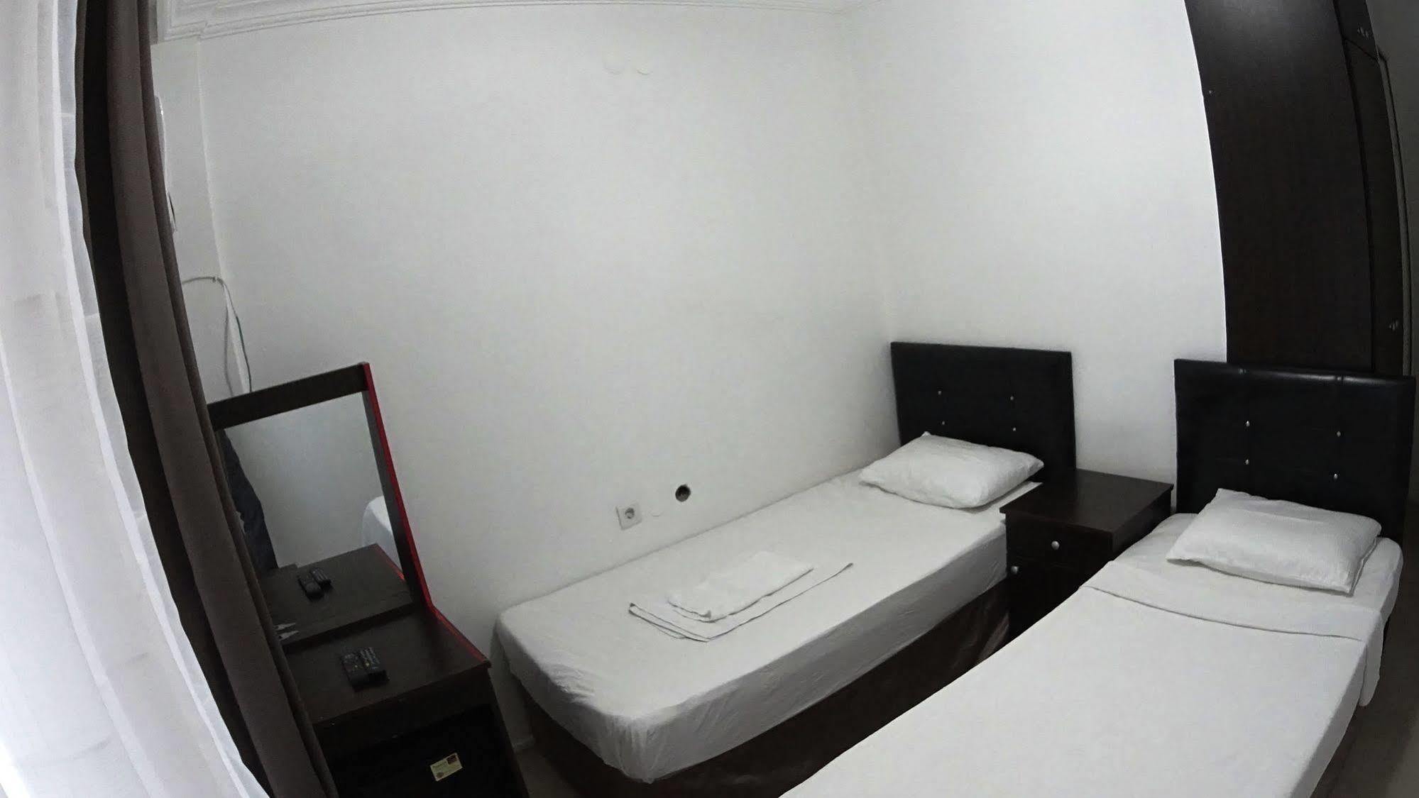 Ada Butik Hotel คูซาดาซี ภายนอก รูปภาพ